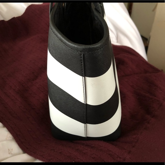 Sold - Picture 2 of 7